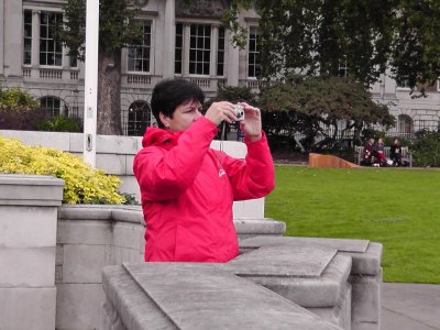 Fotografka objektivem kameramana (Trinity Square, City)